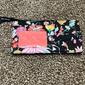 Vera Bradley ultimate card case
